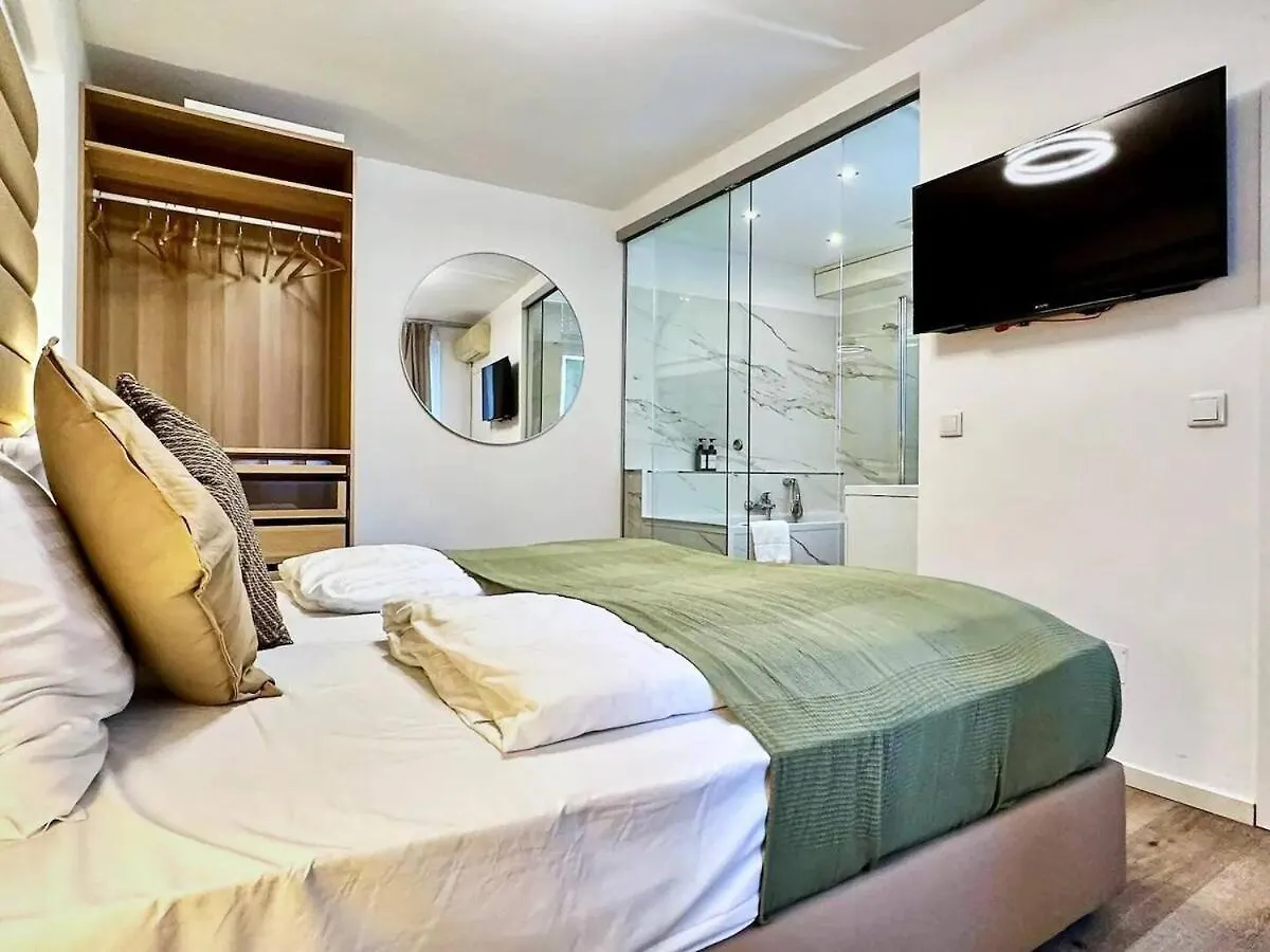 Innere Stadt I City Centre I Designer Flat Vienna