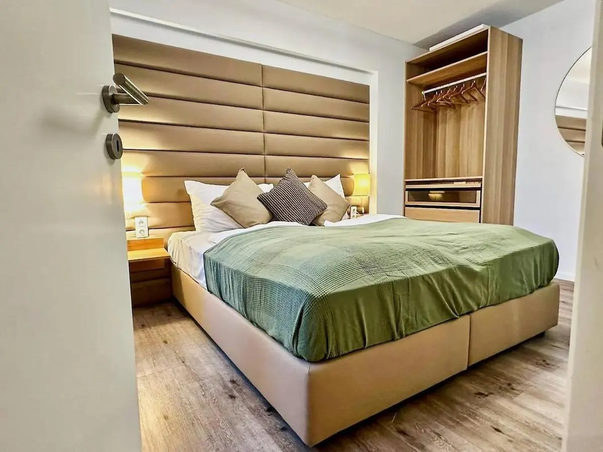 Innere Stadt I City Centre I Designer Flat Viena